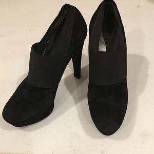 Stuart Weitzman Black Suede Platform Pump 6 1/2M